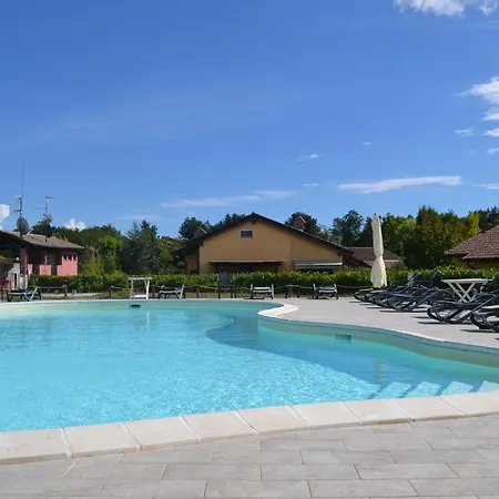 Casa de Férias Golf With Shared Pool - Happy